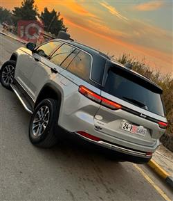 جیپ گراند شیرۆکی